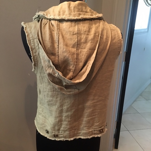 - Hooded jacket - Picture 2 of 4